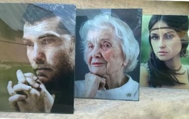 Фотоскло на пам’ятник – сучасний і довговічний меморіальний портрет