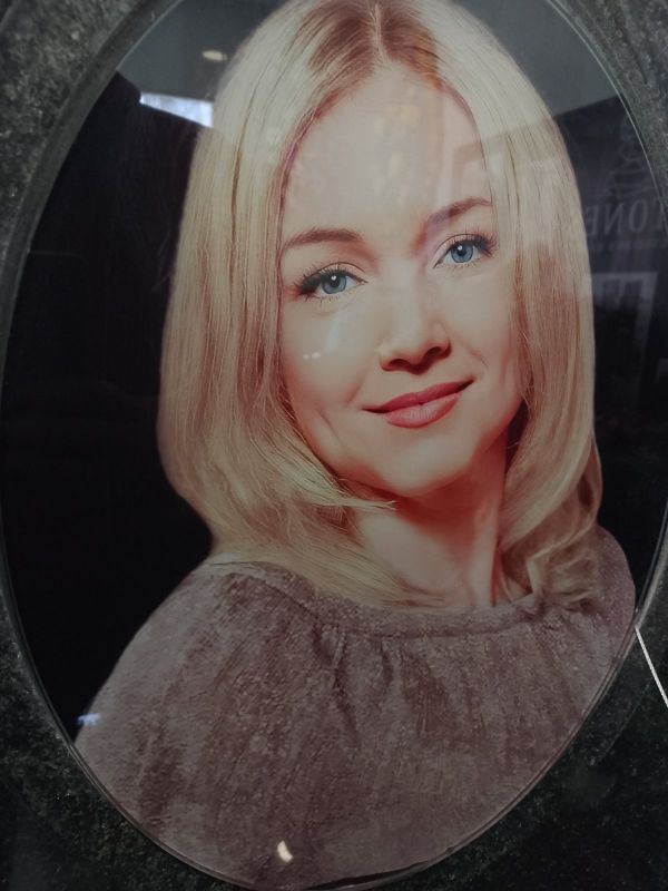 Фото Триплекс в Овале на памятник / Фотография в стекле 40х60 см, толщина 12 мм (6+6)